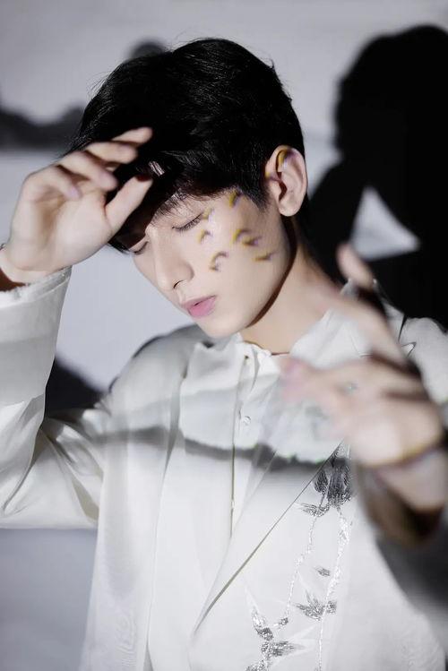 吃瓜娱乐圈成毅是谁的徒弟,揭秘娱乐圈新秀吃瓜背后的故事