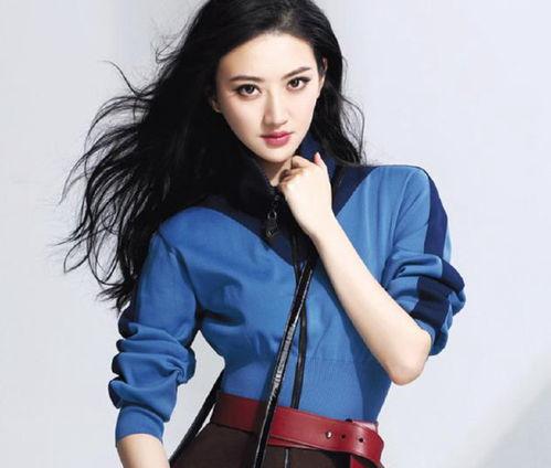 吃瓜她进娱乐圈却红了,她的逆袭之路